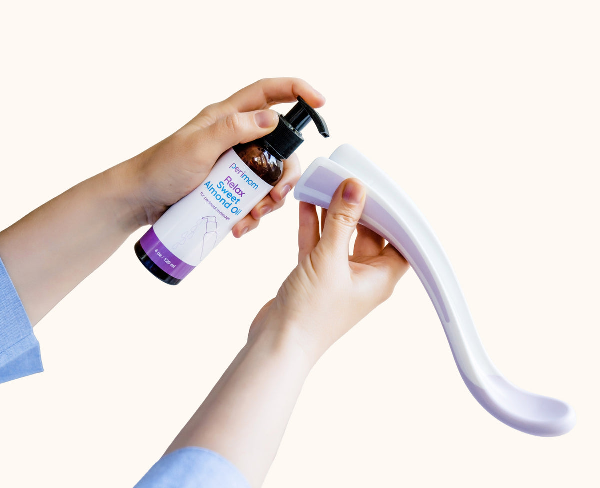 Olio di mandorle erogato nel canale dell'olio del massaggiatore perineale Perimom